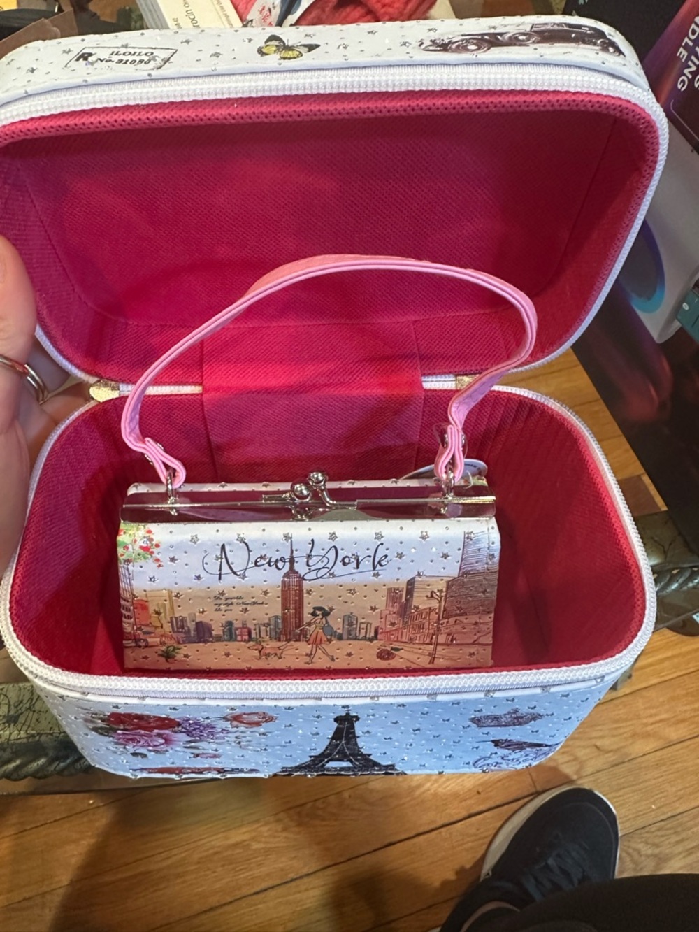 Paris Print White Women's Top-Handle Cosmetic Bag - Picture 4 of 6
